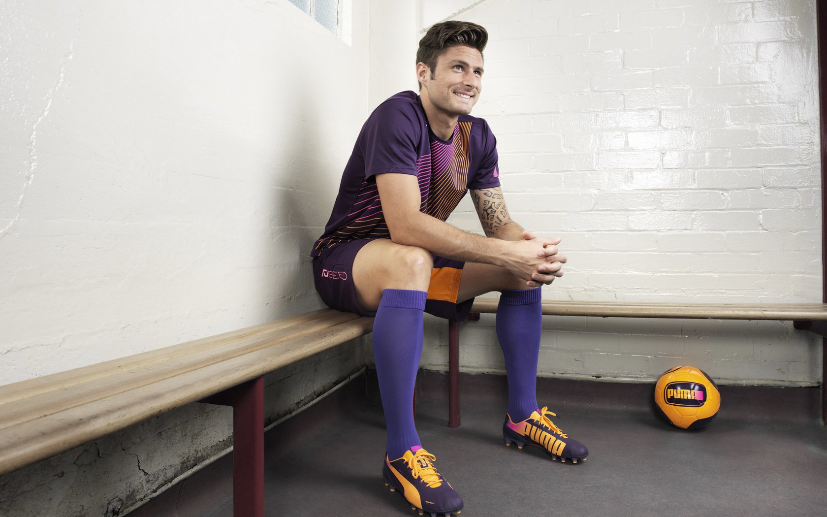 开云体育官方网站-当意甲焦点战遇见皇马逆转，足球世界的平行宇宙